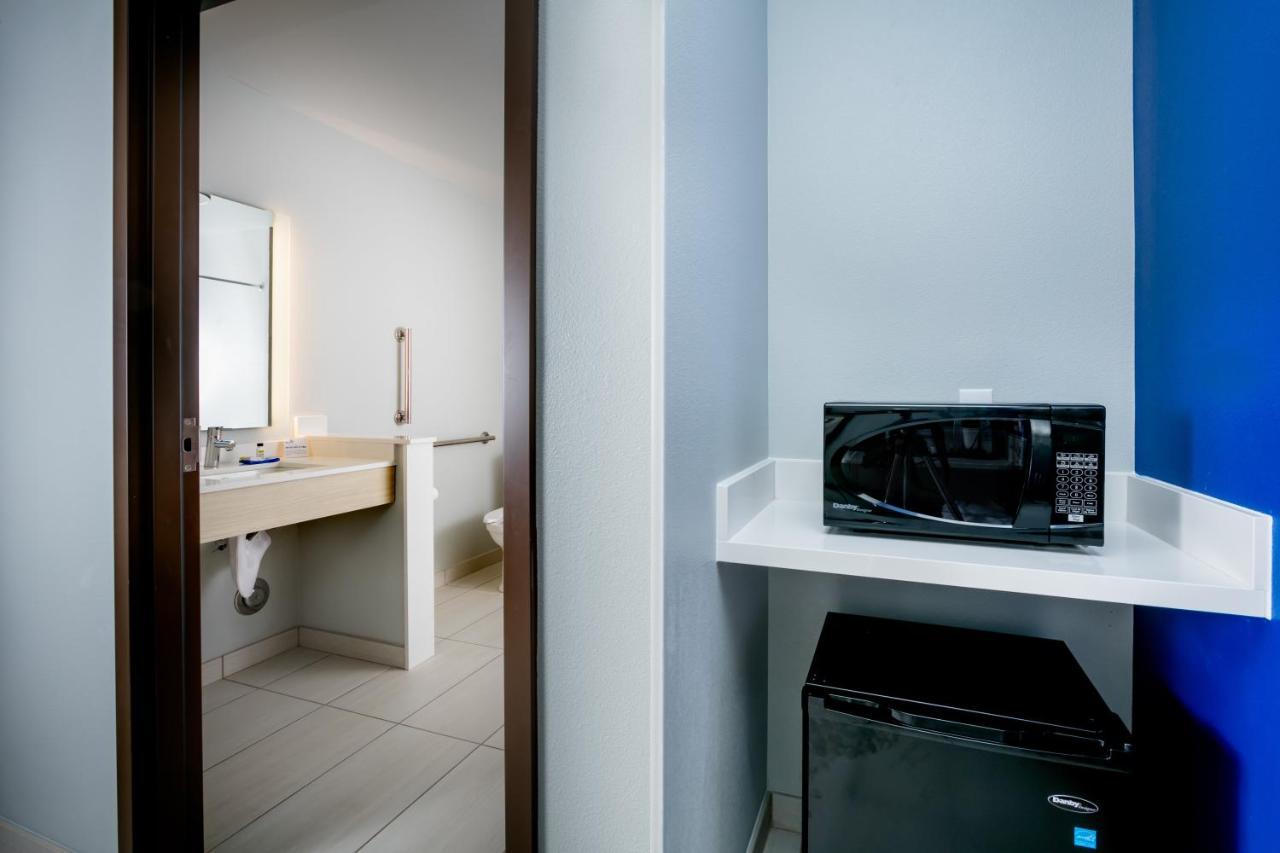 Express & - South By Ihg Bend