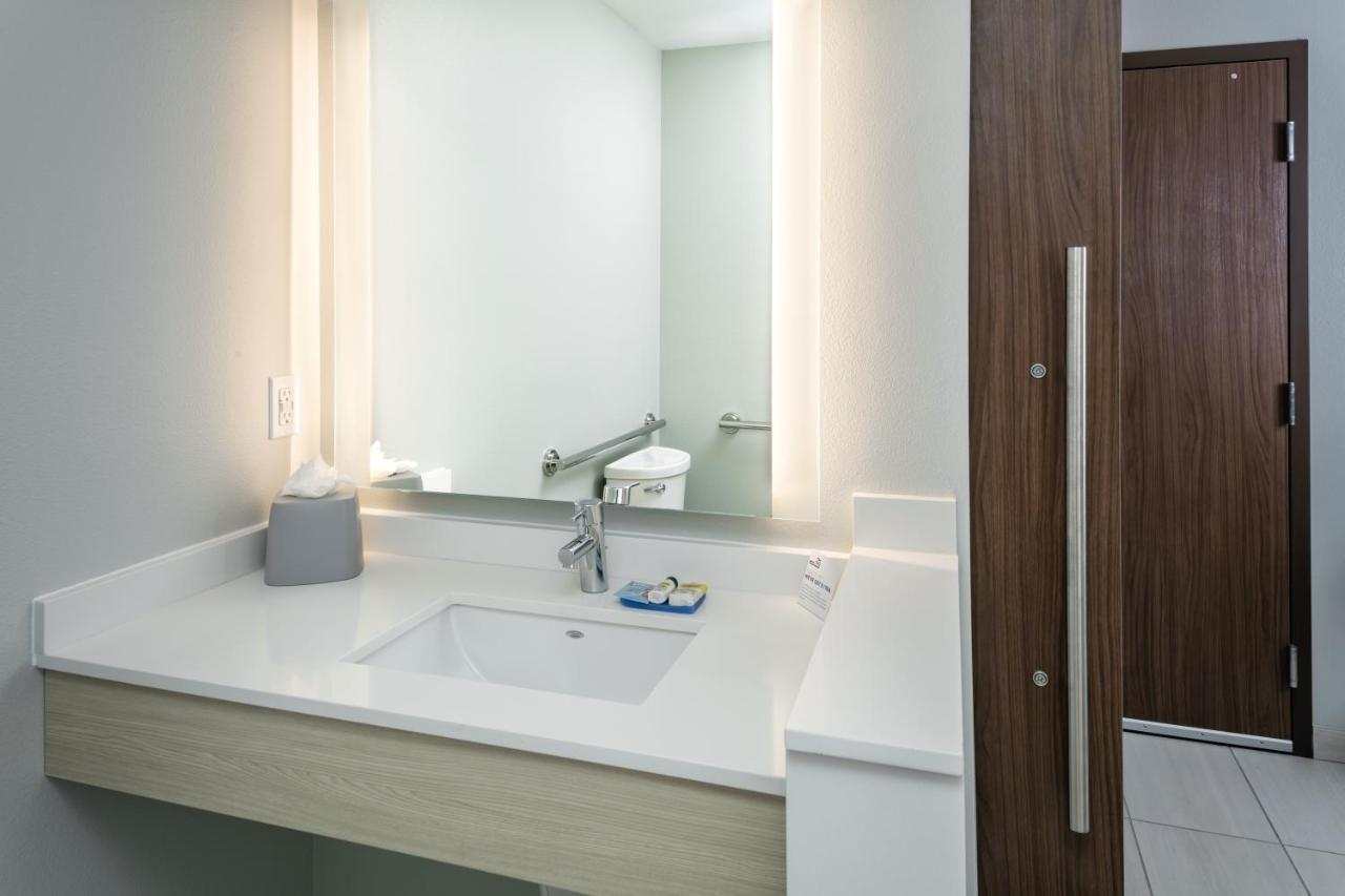 Express & - South By Ihg