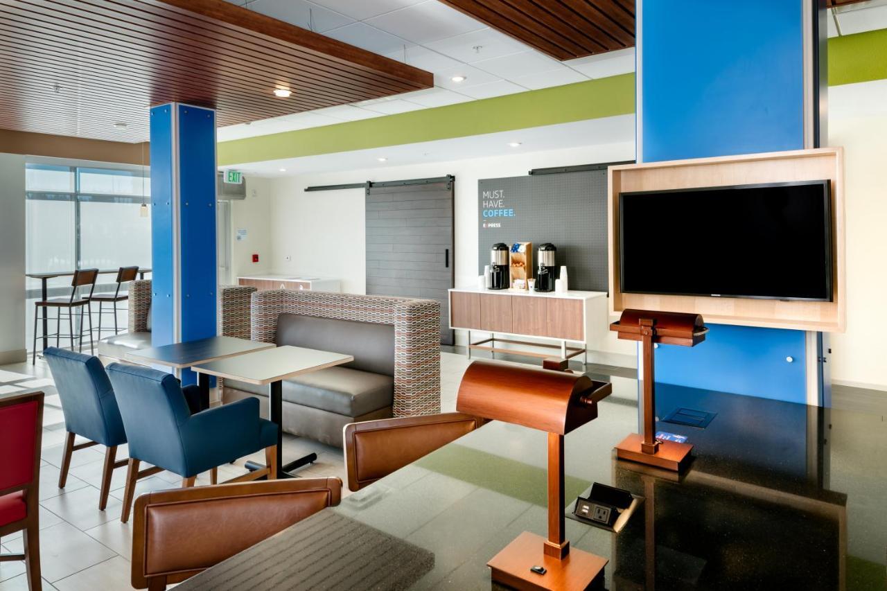 Express & - South By Ihg Hotel
